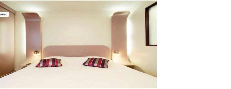 กีริอ๊าด โดวีล แซ็ง อาร์นูลต์ Hotel ภายนอก รูปภาพ