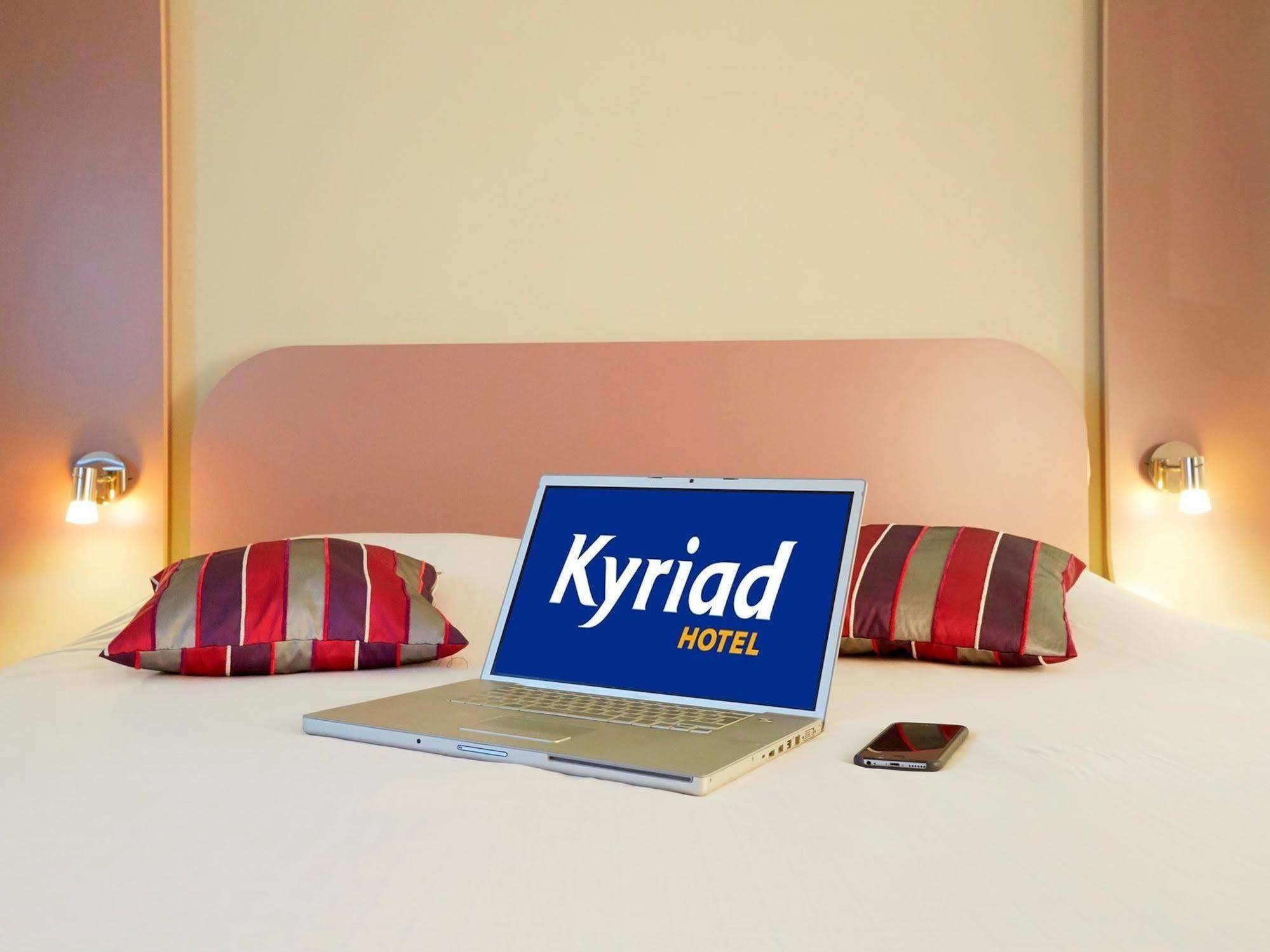 กีริอ๊าด โดวีล แซ็ง อาร์นูลต์ Hotel ภายนอก รูปภาพ